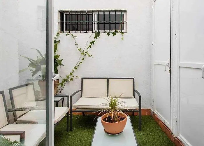 Lujoso Con Patio En Triana Appartamento Siviglia